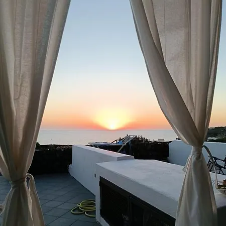 Dammusi Qawsara Pantelleria